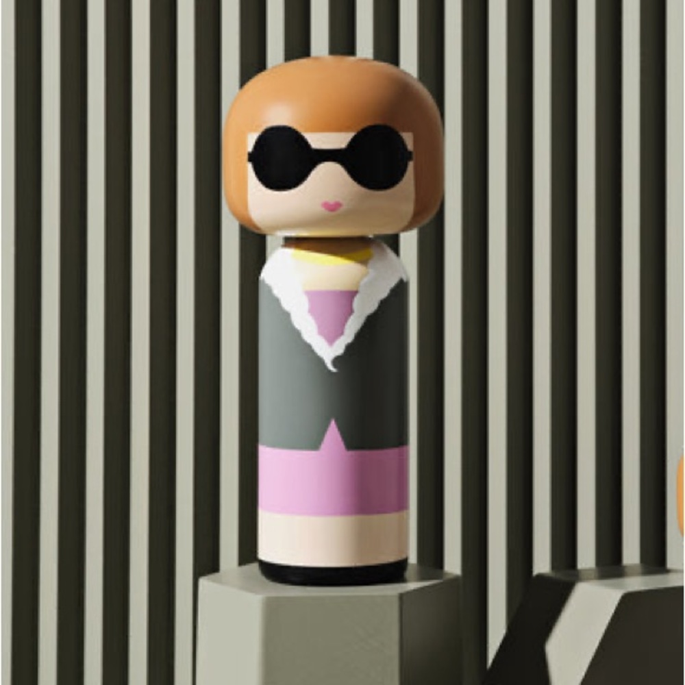 Anna Wintour Kokeshi Doll